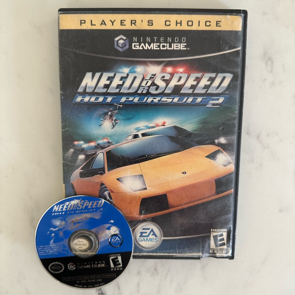 Need for Speed Hot Pursuit 2 - Authentic Nintendo GameCube Video GAME